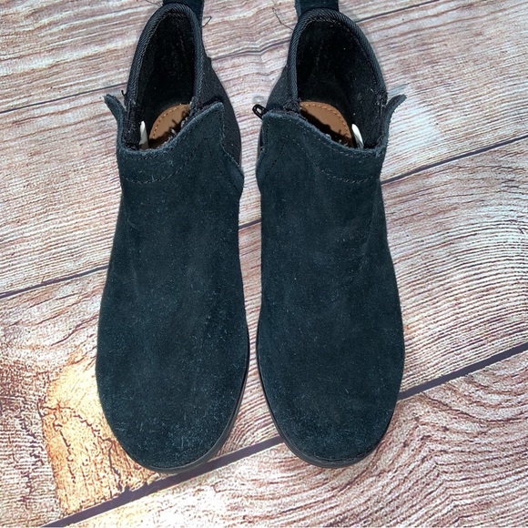 Toms Other - Toms Girls Size 12 Suede Booties